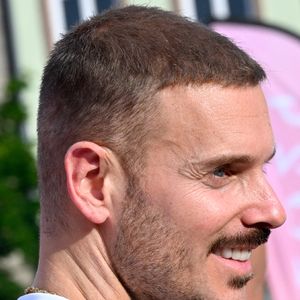 Pour s'en sortir, il avait vendu voiture et appart' !

Le chanteur Matt Pokora assiste au relais de la flamme olympique à Strasbourg, dans le nord-est de la France, le 26 juin 2024. 36 relayeurs ont porté la flamme sur 200 m, le long d'un parcours de 7,2 km, du Parlement européen à la place Kleber. Photo par Nicolas Roses/ABACAPRESS.COM