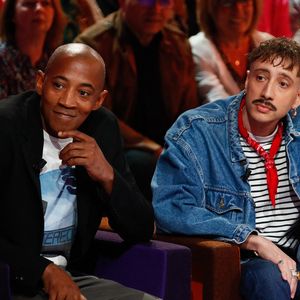 Exclusif - Nicolas Voulzy, Cliff Voulzy , lors de l'enregistrement de l'émission "Famille je vous aime" présentée par M. Drucker et qui sera diffusée le 13 juin 2025 sur France 3, aux Studios rive gauche à Paris, France, le 14 avril 2025. © Clovis-Gaffiot/Bestimage