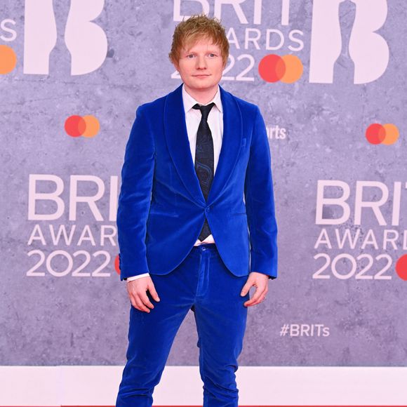 Depuis le début de sa carrière il y a vingt ans, Ed Sheeran a perdu de nombreux kilos.

Ed Sheeran au photocall de la soirée des BRIT Awards 2022 à l'O2, Peninsula Square de Londres, Royaume Uni, le 8 février 2022. 

Photo : Agence / Bestimage