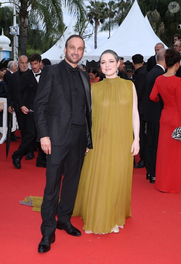 Emilie Dequenne et Michel Ferracci - Montée des marches du film « Le deuxième acte » pour la cérémonie d’ouverture du 77ème Festival International du Film de Cannes, au Palais des Festivals à Cannes. Le 14 mai 2024 © Agence / Bestimage