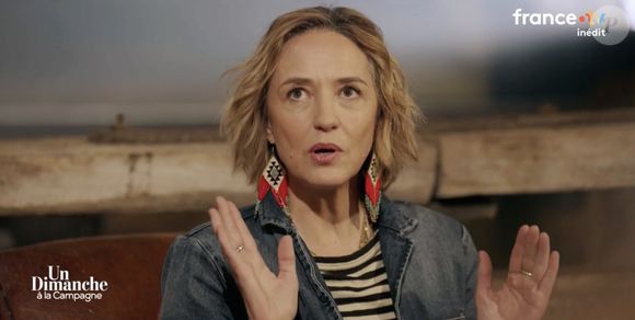 Hélène de Fougerolles dans Un dimanche à la campagne sur France 2