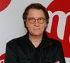 Francis Cabrel est un papa très proche de ses enfants.

Interview de Francis Cabrel dans l'émission "M comme Montiel" présentée par Bernard Montiel sur MFM radio à Paris. © Christophe Clovis / Bestimage