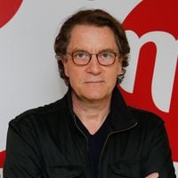 "Ca pouvait durer des mois" : Aurélie, la fille de Francis Cabrel, évoque son enfance avec son célèbre père