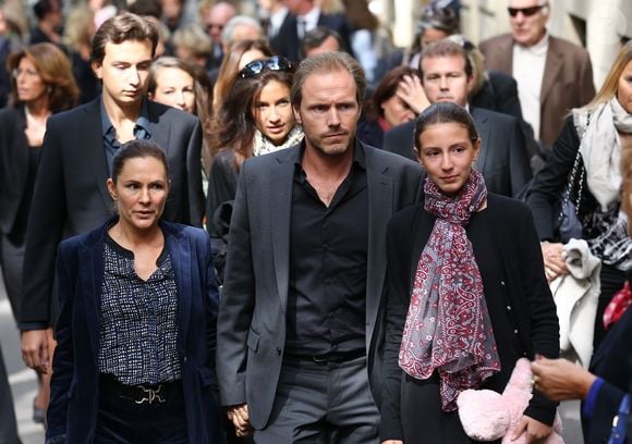 Obsèques de Pierre Mondy - sa fille Anne, son fils Laurent et sa petite-fille Rebecca - obsèques de Pierre Mondy en l’église Saint-Honoré d’Eylau à Paris le 20 septembre 2012 @AGENCE / BESTIMAGE