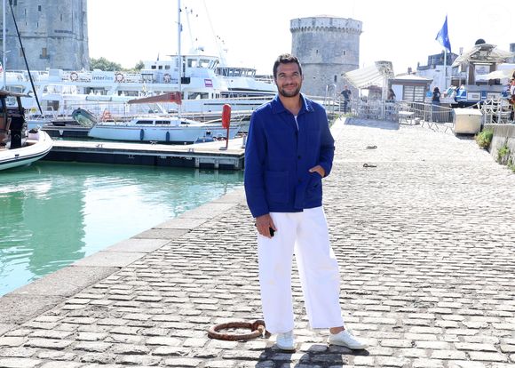 Lors d'une interview accordée à NRJ, le chanteur a révélé que ses deux plus grands fils avec une passion commune.

Amir Haddad - Photocall de la série "La Belle et le Boulanger" lors du 27ème Festival de la Fiction de la Rochelle (16 - 21 septembre 2025), le 17 septembre 2025. 
© Denis Guignebourg / Bestimage