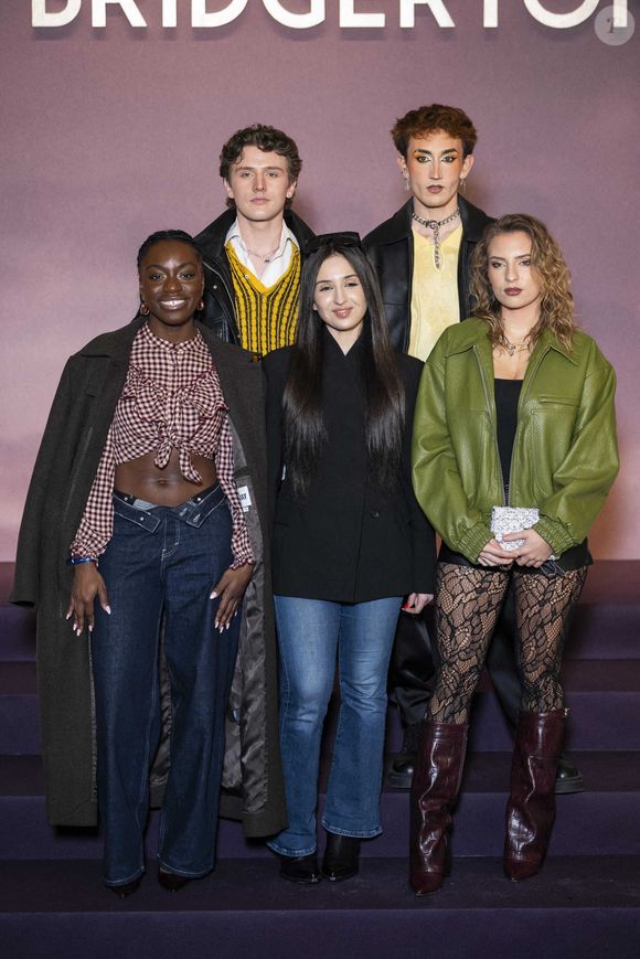 Les participants de l'émission de télé-réalité française "Star Academy" Sarah N'Dri Youetto, Bastiaan Van Leeuwen, Ambre Jadah, Victor Aupecle, Lea Doffey assistent à la première mondiale de la saison 4 de "Bridgerton" au Palais Brongniart le 14 janvier 2026 à Paris, France. Photo par Eliot Blondet/ABACAPRESS.COM