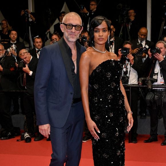 La jeune femme de 27 ans est rapidement tombée enceinte...

Vincent Cassel, Narah Baptista à la première du film Parthenope lors du 77ème Festival de Cannes à Cannes, France le 21 mai 2024. Photo by Julien Reynaud/APS-Medias/ABACAPRESS.COM