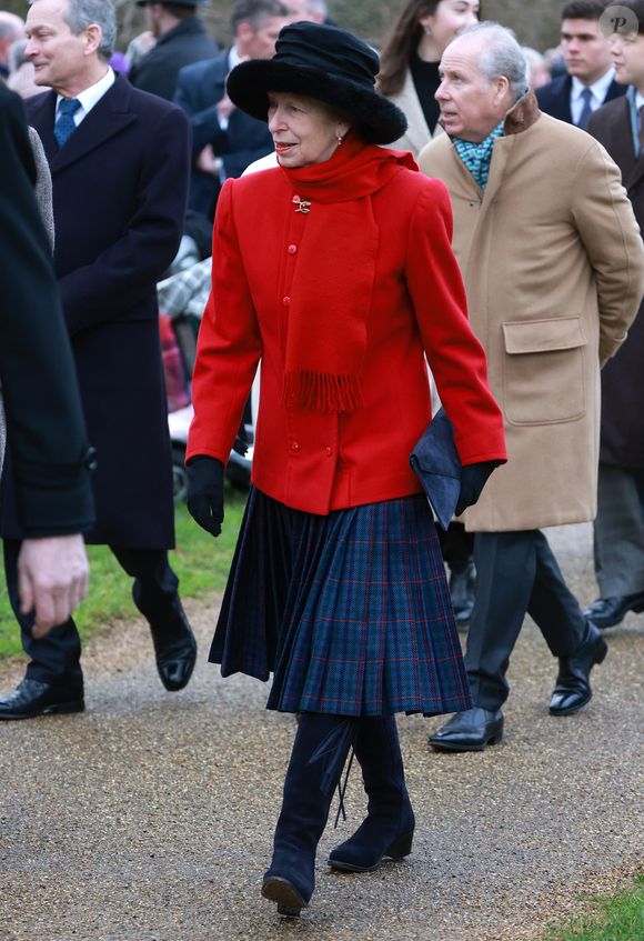 Princesse Anne - La famille royale britannique se rend à la messe de Noël à Sandringham le 25 décembre 2024. Julien Burton / Bestimage