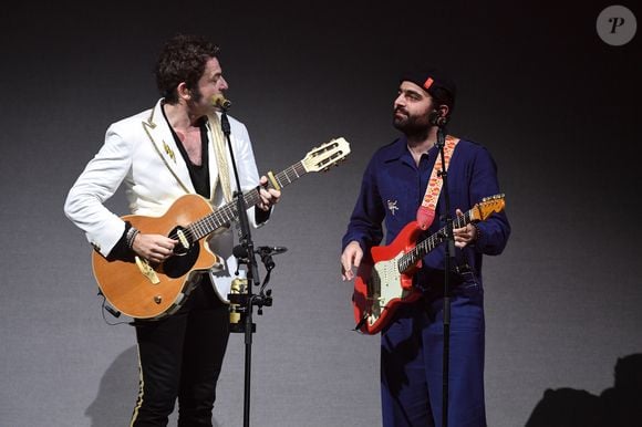 Joseph Chedid et Matthieu Chedid en concert au palais Nikaia lors de sa tournée "Grand Petit Concert" à Nice le 24 novembre 2019. 

Photo : Lionel Urman / Bestimage