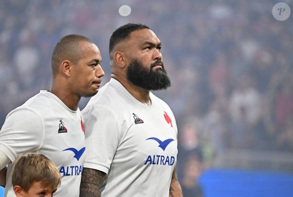 Gael Fickou et Uini Atonio lors du Match préparatoire pour la coupe du monde 2023 à Saint-Étienne le 12 août 2023.

Frédéric Chambert / Panoramic / Bestimage