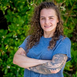 Elle évoque notamment son activité professionnelle.

Joana dans "Koh-Lanta, La Revanche des 4 Terres"