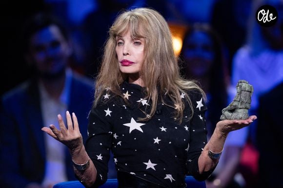 Exclusif - Arielle Dombasle lors de l'enregistrement de l'émission "La Boîte à secrets", présentée par F.Bollaert et diffusée le 16 octobre sur France 3, à Paris, France, le 29 septembre 2026. © Cyril Moreau/Bestimage