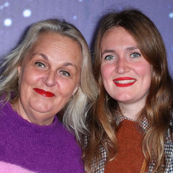 Valerie Damidot et Roxanne Damidot assistent à la première de WISH au Grand Rex à Paris, France, le 13 novembre 2023. Photo par Jerome Dominé/ABACAPRESS.COM