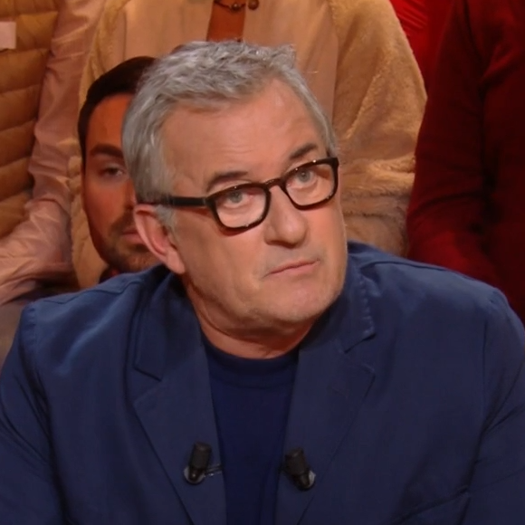 Christophe Dechavanne sur le plateau de "Quelle époque !" sur France , le 1er mars 2025.