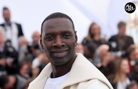 Omar Sy au photocall de Jury lors du 77ème Festival International du Film de Cannes au Palais des Festivals à Cannes, France.

© Jacovides-Moreau/Bestimage
