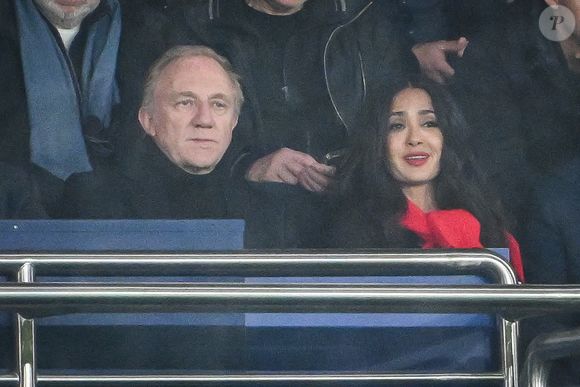 D’après les informations de L’Informé, il a connu quelques déconvenues sur le plan fiscal

François-Henri Pinault et Salma Hayek pendant le match entre le Paris Saint-Germain et Stade Rennais, le 27 septembre 2024 au Parc des Princes. (Credit Image: ©  Matthieu Mirville/ZUMA Press Wire)