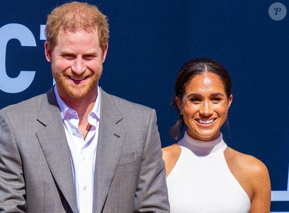Le prince Harry, duc de Sussex et Meghan Markle, duchesse de Sussex, arrivent à l'hôtel de ville pour l'événement Invictus Games Dusseldorf 2023 One Year to Go, à Düsseldorf, Allemagne, le 6 septembre 2022. (Backgrid USA / Bestimage).