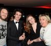Elle a désormais retrouvé l'amour dans les bras de Régis et est restée très proche de ses enfants...

Exclusif - Valérie Damidot, sa fille Roxanne, son fils Norman, et son compagnon Régis - Valérie Damidot aux platines du restaurant La Gioia lors de la soirée "Les musiques de la Gioia" à Paris, le 17 décembre 2014. Rachid Bellak / BESTIMAGE