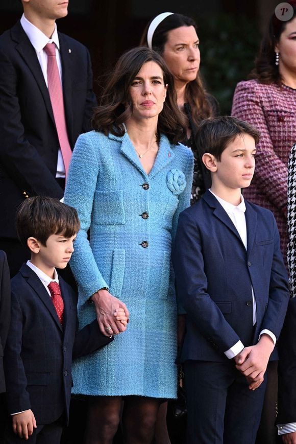 Le fils de Charlotte Casiraghi et de Gad Elmaleh vit à Monaco à l'année avec sa mère...

Charlotte Casiraghi et ses fils Balthazar Rassam et Raphael Elmaleh dans la cour du Palais de Monaco lors des célébrations de la Fête Nationale à Monte-Carlo, Monaco le 19 novembre 2024. Photo by Stephane Cardinale/Pool/ABACAPRESS.COM