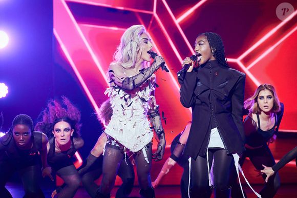 Exclusif - Ebony et Bilal Hassani lors de l’enregistrement de l’émission “Les stars s’unissent pour le Sidaction” au théâtre Marigny à Paris, France, le 11 mars 2025. L’émission sera diffusée en prime le 22 mars sur France 2. © Guirec-Moreau/ Bestimage