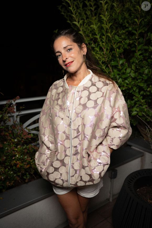 Audrey Dana - Personnalités lors du dîner de lancement du sac LOUMI par la maison Floriane Studio, à l'occasion de la fashion week de Paris. Le 27 septembre 2023 AGENCE / BESTIMAGE