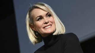 Depuis 7 ans, Laeticia Hallyday est adepte d'une méthode qui lutte contre la cellulite : "Le meilleur moyen de se réveiller"