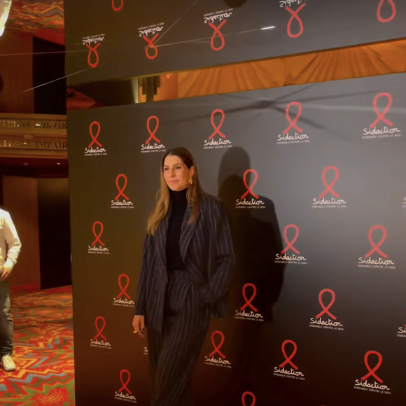 L'ex-Miss France a choisi de porter, pour l'occasion, un très chic tailleurs à rayures. 

Laury Thilleman a posté des photos de la soirée du Sidaction 2025 sur son compte Instagram, lundi 3 mars 2025