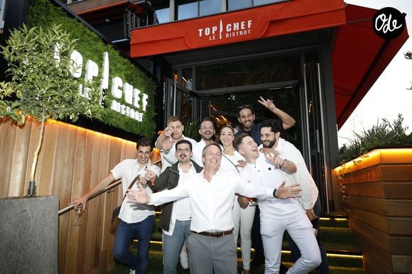 L'ancien commis, lui, envisage toujours de déposer plainte, selon Le Parisien.

Exclusif - Stéphane Rotenberg et ses chefs Victor Mercier, Coline Faulquier, Camille Delcroix, Arnaud Delvenne, Mohamed Cheikh, Pascal Barandoni, Merouan Bounekraf, Baptiste Renouard - Ouverture du premier restaurant "Top Chef" Le Bistrot à Suresnes le 7 juillet 2022. © Marc Ausset-Lacroix/Bestimage