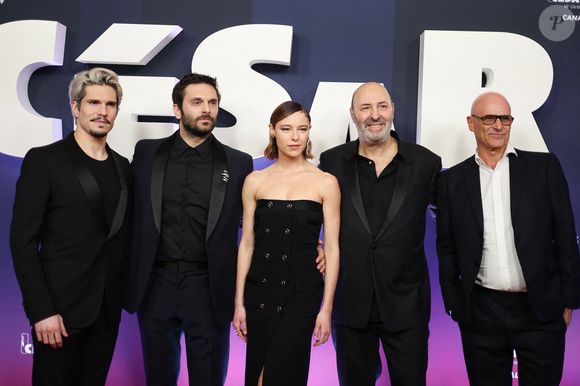 François Civil, Pio Marmaï, Marion Barbeau (bijoux Tasaki), Cédric Klapisch, Bruno Lévy au photocall de la 48ème cérémonie des César à l’Olympia à Paris le 24 février 2023
© Dominique Jacovides / Olivier Borde / Bestimage