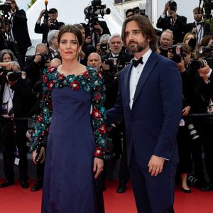 Charlotte Casiraghi et Dimitri Rassam - Montée des marches du film « Jeanne du Barry » pour la cérémonie d’ouverture du 76ème Festival International du Film de Cannes, au Palais des Festivals à Cannes. Le 16 mai 2023
© Jacovides-Moreau / Bestimage