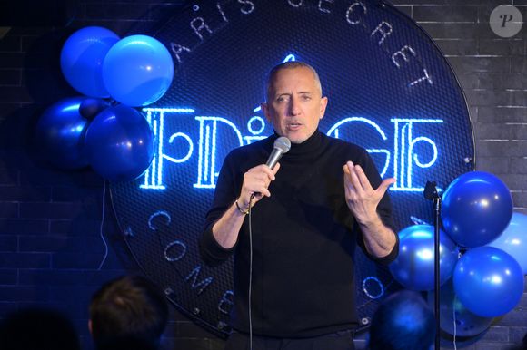 tout comme les humoristes Nordine Ganso et Yann Guillarme.

Gad Elmaleh lors de la soirée pour les 5 ans du Fridge Comedy Club à Paris le 22 novembre 2025.

© Rachid Bellak / Bestimage