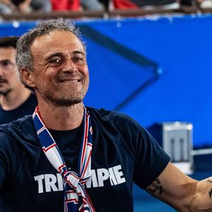 Les joueurs du PSG célèbrent leur titre de Champion d'Europe au Parc Des Princes à Paris, le 1er juin 2025 / © Baptiste Autissier/PsnewZ/Bestimage