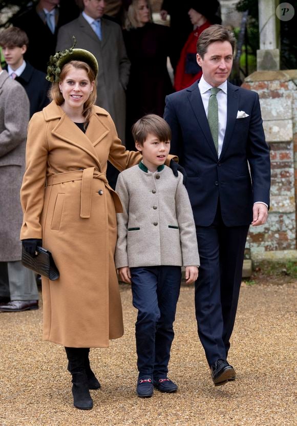 La princesse Beatrice d'York, son mari Edoardo Mapelli Mozzi et Christopher Woolf, le fils de Edoardo - La famille royale britannique se rend à la messe de Noël à Sandringham le 25 décembre 2024