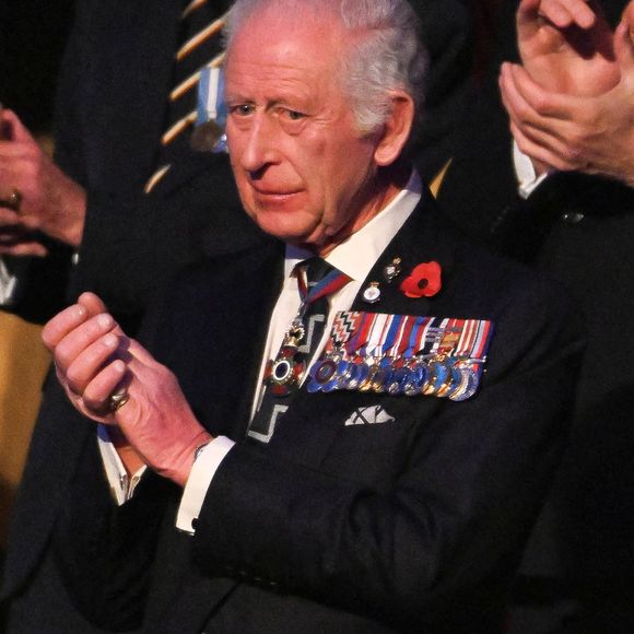 "Je me souviens avec émotion de sa visite au Royaume-Uni en 1977", s'est aussi remémoré Charles III

Le roi Charles III d'Angleterre - La famille royale du Royaume Uni assiste au Festival du souvenir  (Festival of Remembrance) au Royal Albert Hall, Londres le 9 novembre 2024.

© Chris Ratcliffe / Pool / Julien Burton via Bestimage