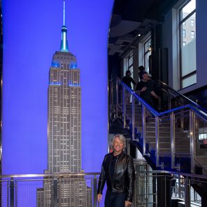 Jon Bon Jovi illumine l'Empire State Building à New York City, New York, Etats-Unis, le 15 septembre 2023. ©  © Ron Adar/TheNEWS2/ZUMA Press/Bestimage