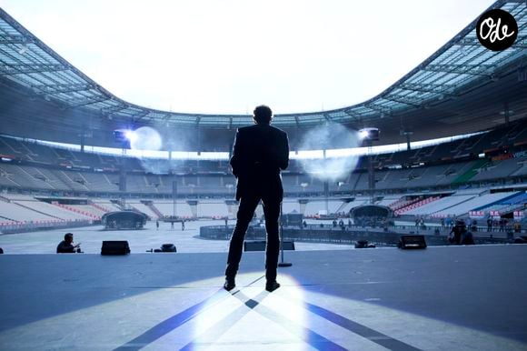 EXCLUSIF : Johnny Hallyday retrouve le Stade de France le 14 juin 2012. La première fois qu'il y chantait, c'était en 1998, il y a quatorze ans !