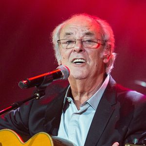 "Il y a eu deux grands chantiers, le premier en 1979 et plus récemment. Elle correspond donc à deux époques et deux styles parce que j'y ai dessiné tous les meubles" a-t-il confié.

Maxime Le Forestier lors du concert des Coccinelles au Casino de Paris au profit de l'A.N.R, Association Neurofibromatoses et Recklinghausen a Paris, France le 04 Novembre 2018. Photo by Nasser Berzane/ABACAPRESS.COM