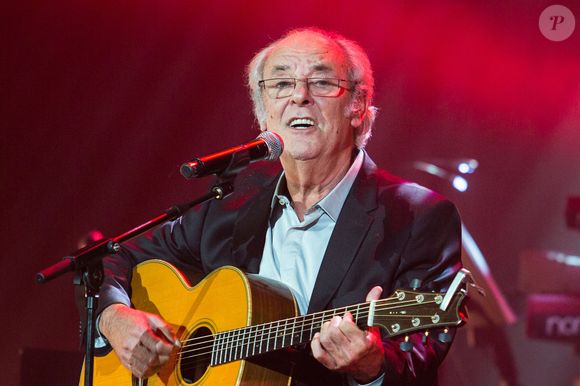 "Il y a eu deux grands chantiers, le premier en 1979 et plus récemment. Elle correspond donc à deux époques et deux styles parce que j'y ai dessiné tous les meubles" a-t-il confié.

Maxime Le Forestier lors du concert des Coccinelles au Casino de Paris au profit de l'A.N.R, Association Neurofibromatoses et Recklinghausen a Paris, France le 04 Novembre 2018. Photo by Nasser Berzane/ABACAPRESS.COM