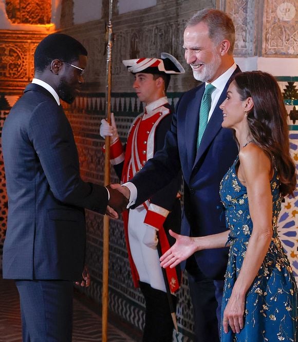 La reine Letizia et le roi Felipe VI d'Espagne organisent un dîner d'État en l'honneur des chefs d'État en visite au Real Alcazar, le 29 juin 2025.

Photo : Lalo Yasky / Bestimage