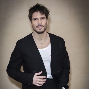 François Civil au photocall du défilé Jacquemus au 51 rue Raynouard lors de la Fashion Week Masculine prêt-à-porter Automne/Hiver 2025-2026 à Paris, le 26 janvier 2025.  © Olivier Borde / Bestimage