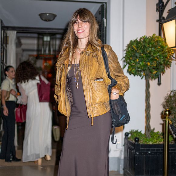 Exclusif - Lou Doillon à Paris pendant la fashion week  Haute Couture Automne/Hiver 2025-2026 le 9 juillet 2025.

© Yehiel Chekroune / Bestimage