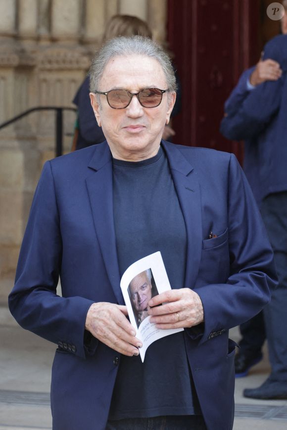 Il n'a jamais eu d'enfants biologiques.

Michel Drucker assistant aux obsèques de Philippe Labro à l'église Saint Germain des Prés à Paris, France, le 13 juin 2025. Philippe Labro, journaliste, auteur, réalisateur et compositeur prolifique, est décédé à 88 ans des suites d'un cancer le 4 juin. Photo by Nasser Berzane/ABACAPRESS.COM