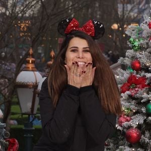 Toute la famille passe actuellement ses vacances dans le sud de la France, à Saint-Raphaël.

Les célébrités fêtent Noël à Disneyland Paris en novembre 2021. 

© Disney via Bestimage