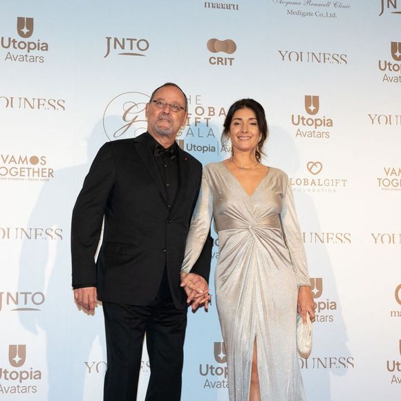 Jean Reno et sa femme Zofia Borucka - Soirée de gala de la fondation Global Gift à Tokyo le 7 décembre 2022.

© Global Gift Foundation via Bestimage