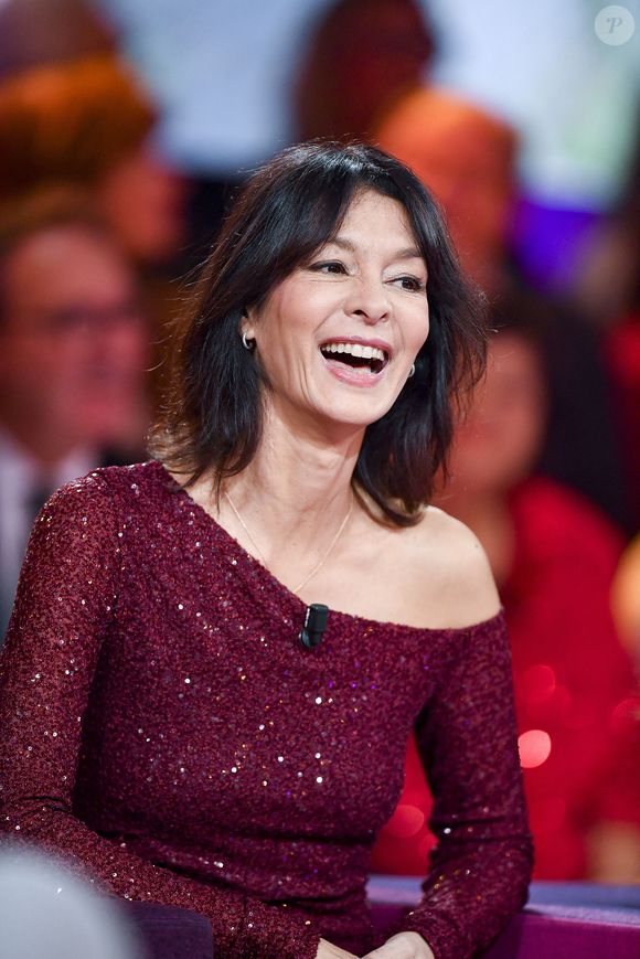 Exclusif - Chrislaure Nollet lors de l'enregistrement de l'émission "Famille je vous aime" présentée par M.Drucker et qui sera diffusée le 29 décembre sur France 3, au studio Rive gauche, à Paris, France, le 2 décembre 2025. © Gaffiot-Perusseau/Bestimage