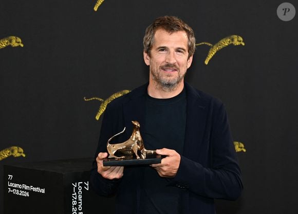 Ce 8 décembre 2024 sur le plateau de "20h30 le dimanche", l'intéressé assurera d'ailleurs la promotion de son nouveau film "Ad Vitam" à découvrir le 10 janvier prochain sur Netflix.

Guillaume Canet, prix Excellence Award Davide Campari, lors de la 77ème Edition du Festival International du Film de Locarno. Le 7 août 2024
© Nick Zonna-IPA  / Zuma Press / Bestimage