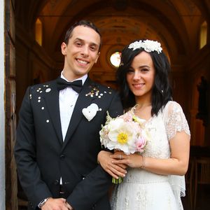 L’homme, qualifié de "déséquilibré" par Alizée, a été interpellé par la police peu après.

Mariage religieux en l'église de Villanova d' Alizée et Grégoire Lyonnet - Villanova le 18 juin 2016
© Olivier Huitel - Olivier Sanchez / Bestimage - Crystal