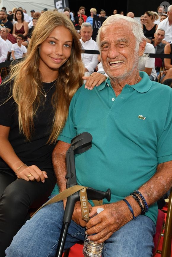 Exclusif - Jean-Paul Belmondo et sa fille Stella - Gala de boxe "No Limit Episode IX" organisé par B. Asloum (ancien champion du monde de boxe) en plein air au théâtre Tivol au Cannet le 18 juillet 2019. © Bruno Bebert/Bestimage