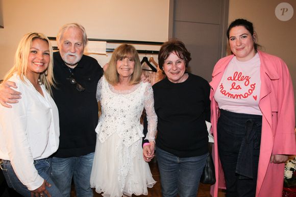 Exclusif - Séverine Ferrer, Jean-Jacques Debout, Chantal Goya, Marie-Paule Belle, Charlotte Gaccio - Personnalités au spectacle de Chantal Goya "50 ans d'amour" au palais des Congrès à Paris le 25 mai 2025.

© Philippe Baldini / Bestimage