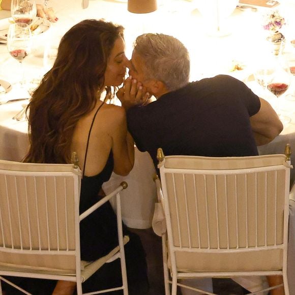 George Clooney et Amal Clooney au lac de Côme en Italie. ©Backgrid UK/ Bestimage